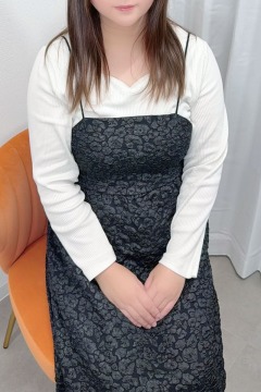 サムネイル1：小松 ひな