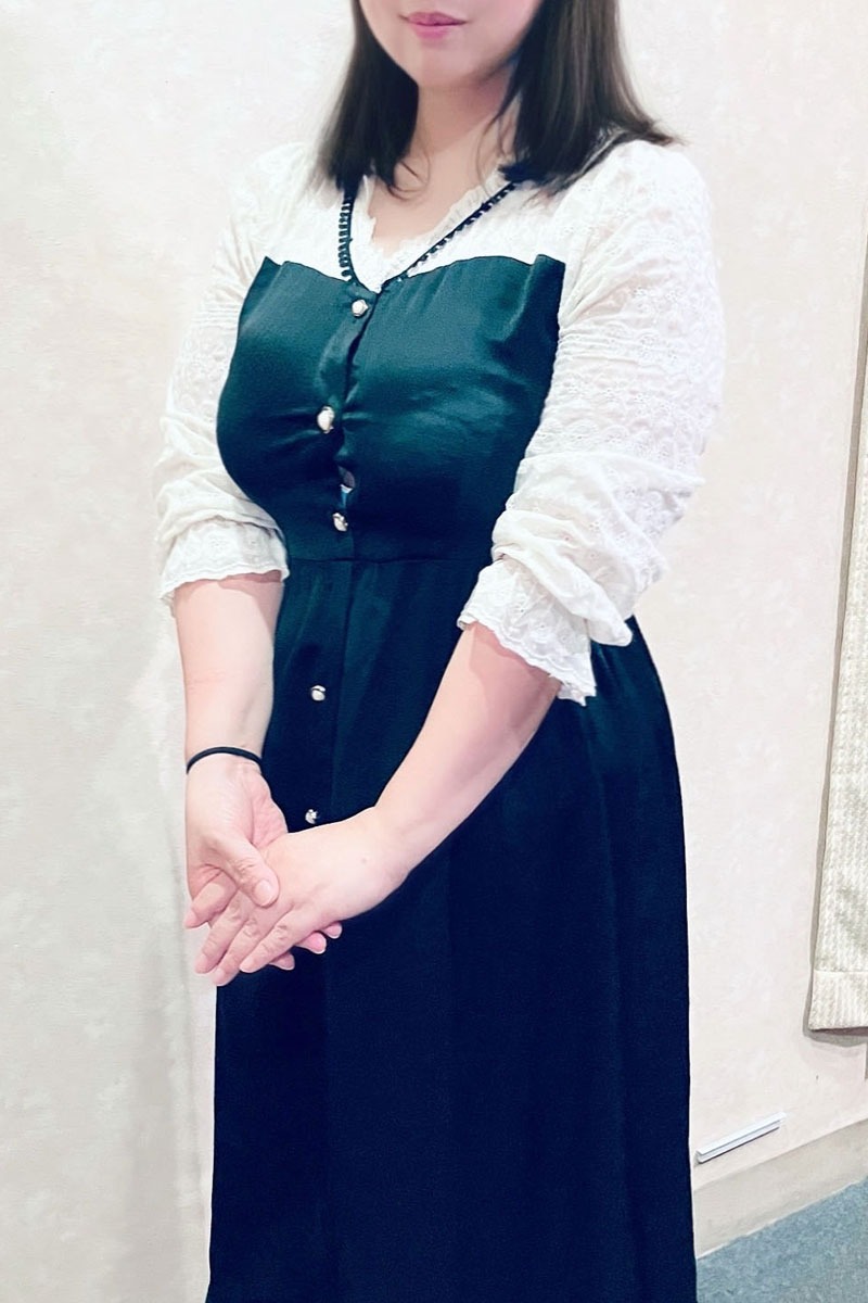 優木 うた(42)