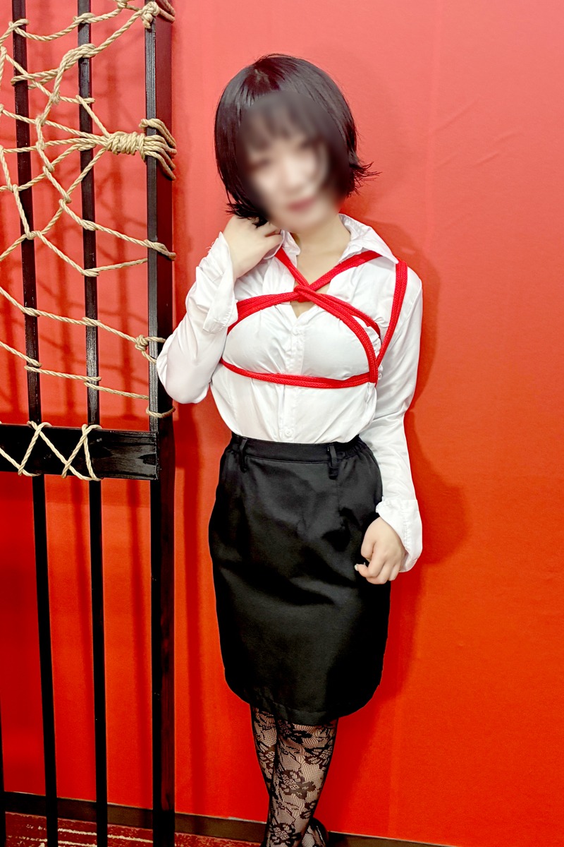 山中 きょう(25)