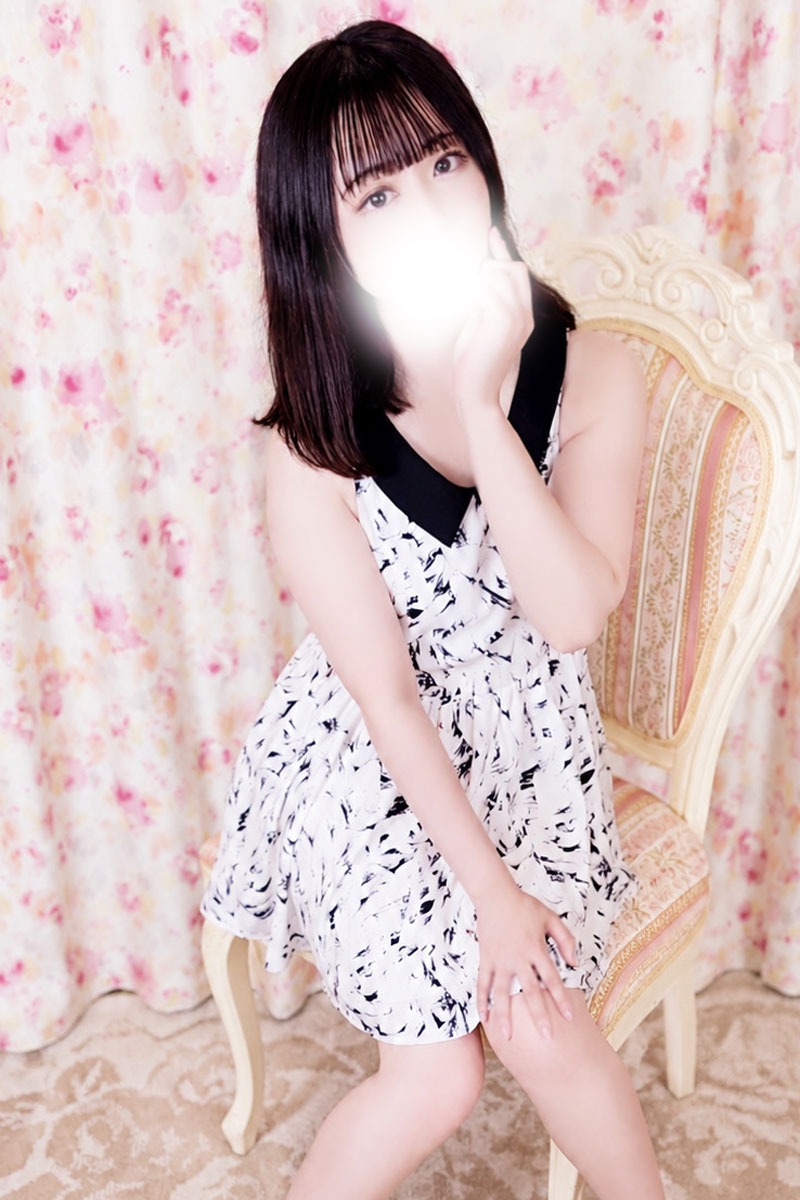 リナ(24)
