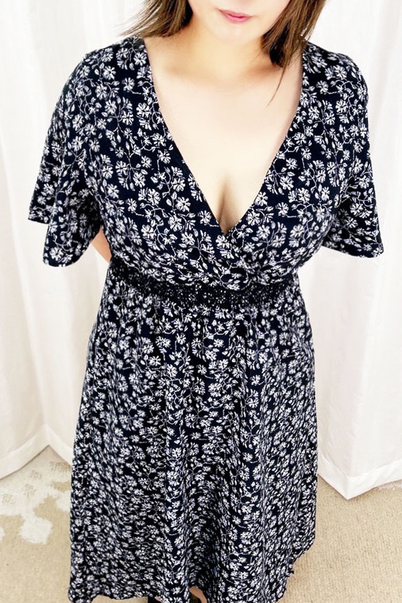 サムネイル1：桜 もも