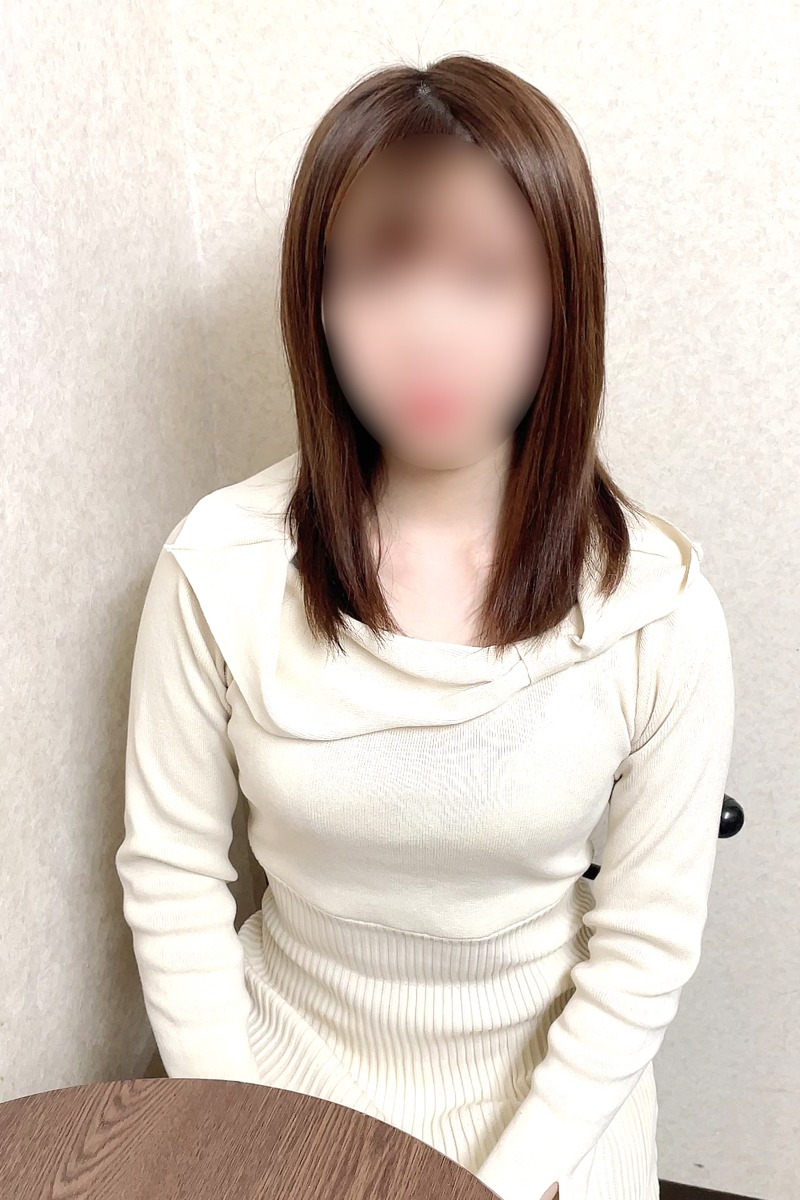 アヤ(23)