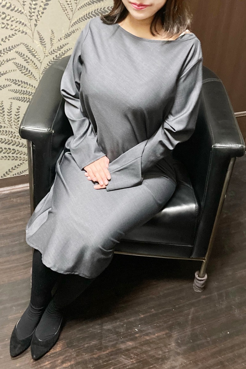 大塚 奈々(30)